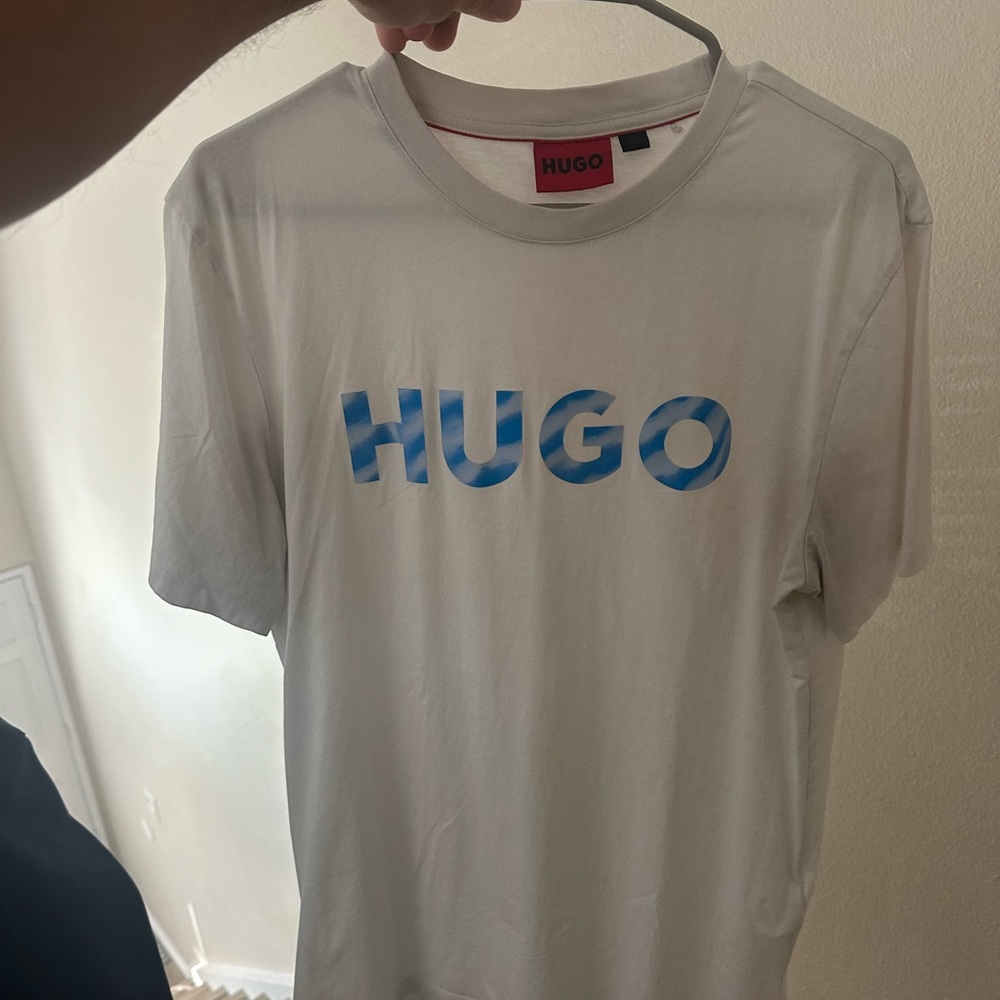 Men’s Hugo Boss shirt